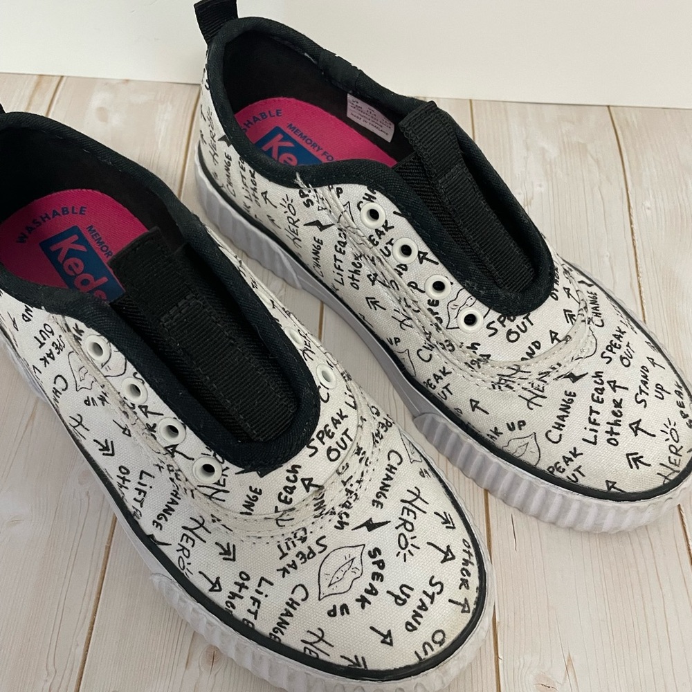 Keds Kids Black and White Graphic Sneakers size 13.5